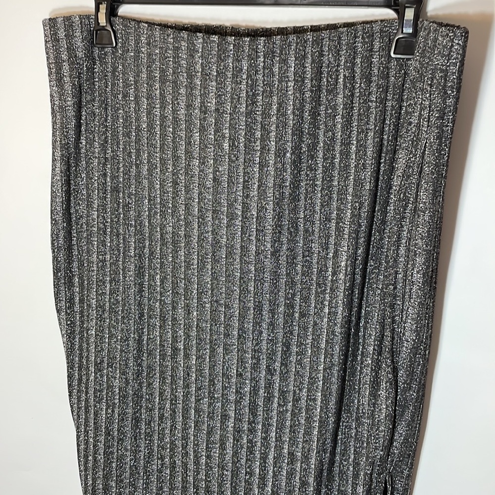 Torrid 2 GLITTER silver RIBBED KNIT PENCIL SKIRT - Picture 7 of 7